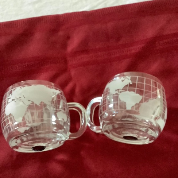 Vintage Nestle Hot cocoa mugs - Picture 3 of 3